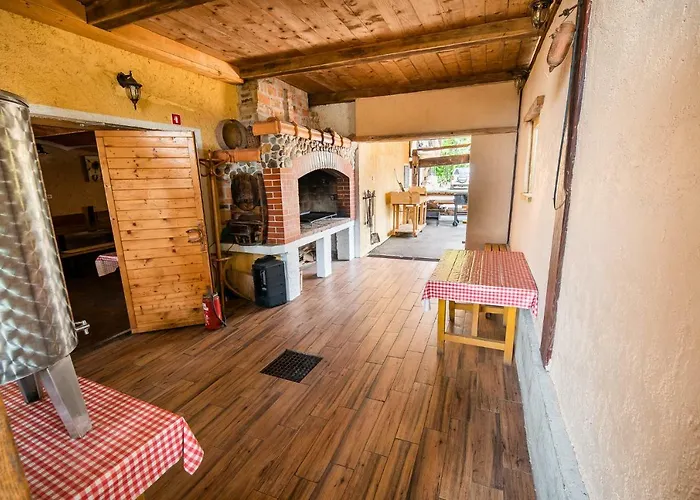 With Sauna Pr' Geci شقة